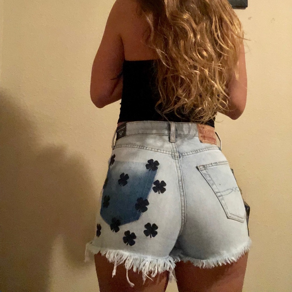 LUCKY BRAND CLOVER DISTRESSED HIGH RISE SHORT NWT